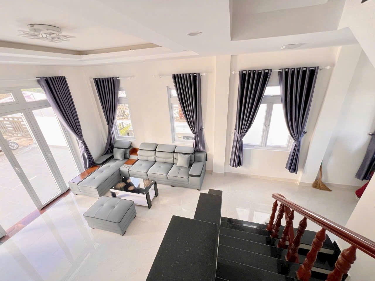CẦN BÁN GẤP NHÀ ĐẸP MỚI XÂY ĐƯỜNG TRỊNH HOÀI ĐỨC, ĐÀ LẠT GIÁ 5.35 TỶ - Ảnh chính